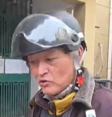 太夸张！上海人比比谁家楼下井盖多！有人家门口100个<strong></p>
<p>金信诺股票</strong>，“走路难！到处都像贴膏药”...