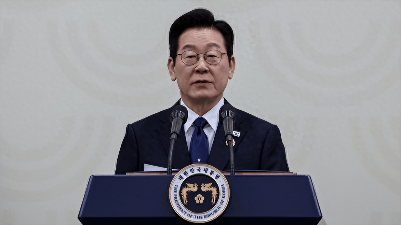 李在明第一天在北京表态<strong></p>
<p>蒙草生态股票</strong>，不想成为尹锡悦，也不是另一个文在寅？