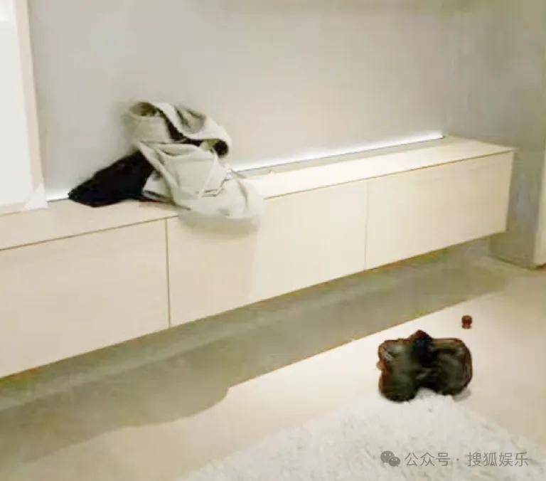 刚开年又曝一对相差15岁的恋情？他这一周两段绯闻真是连环暴击啊<strong></p>
<p>中国重汽股票</strong>！