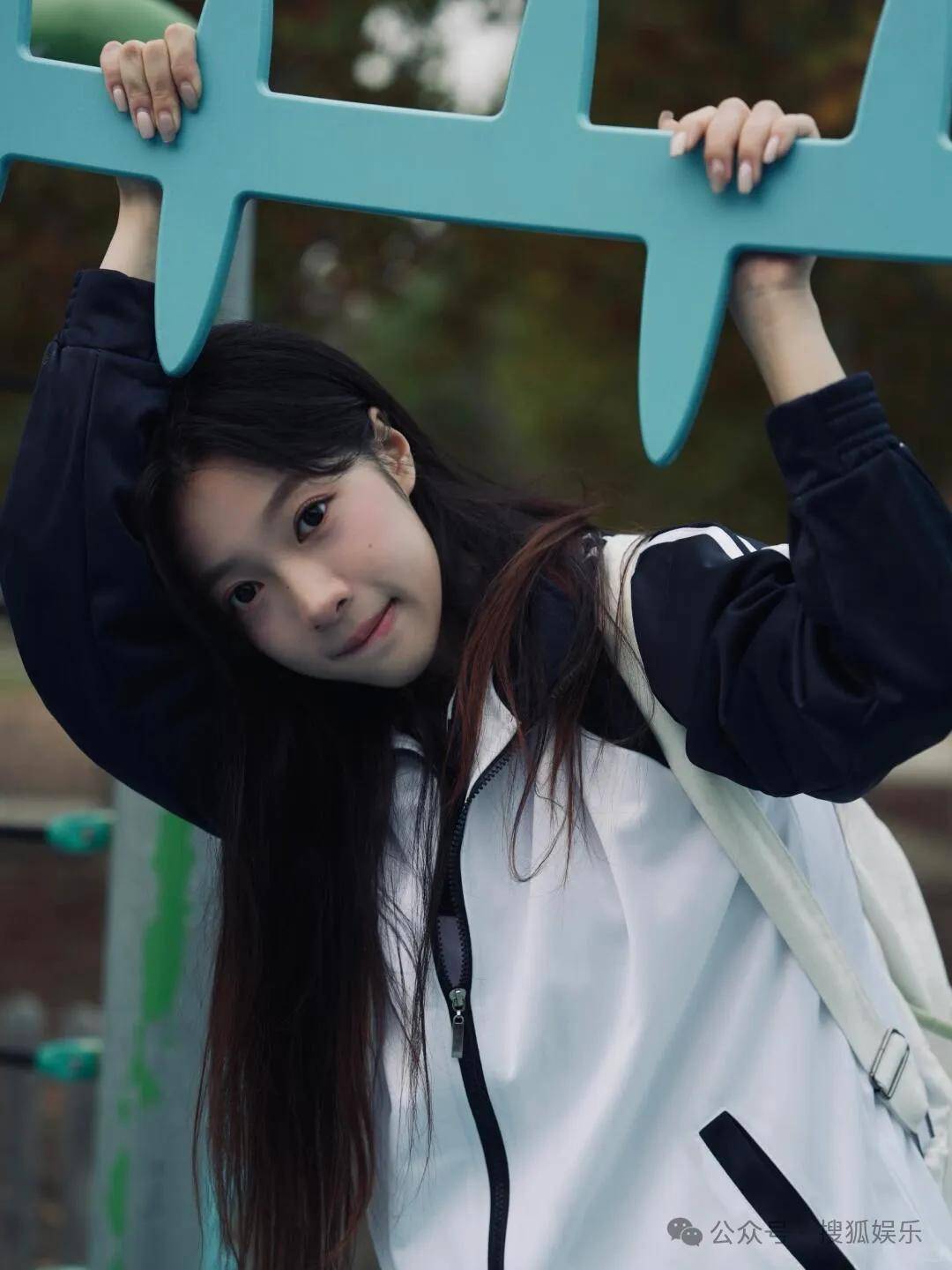 刚开年又曝一对相差15岁的恋情？他这一周两段绯闻真是连环暴击啊<strong></p>
<p>中国重汽股票</strong>！