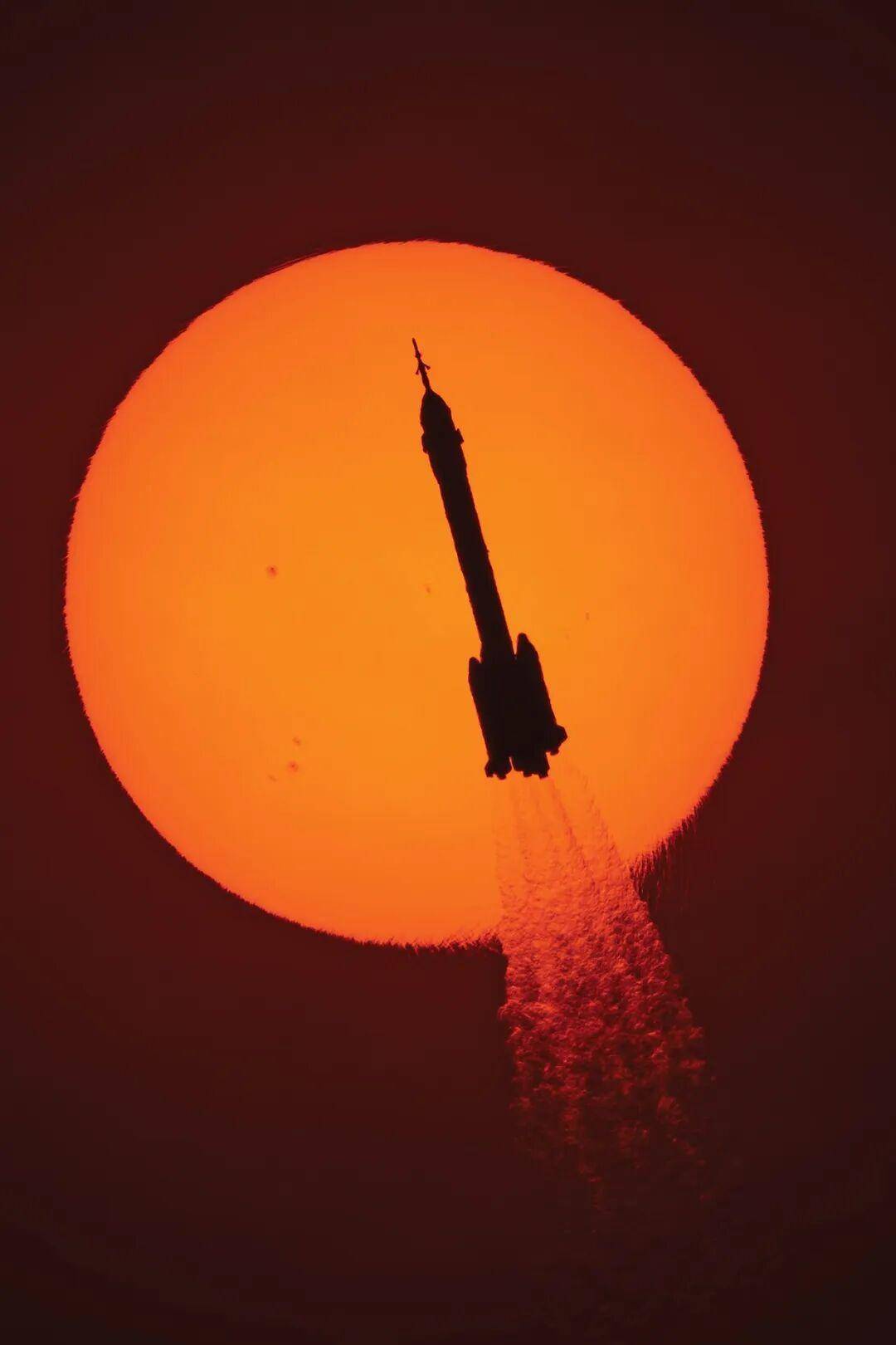 天地接力20天全纪录<strong></p>
<p>用友股票</strong>，神舟飞船“改签”更多细节公布