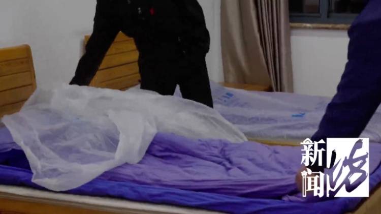 4名未成年人被骗至上海<strong></p>
<p>瑞贝卡股票</strong>，结果傻眼！谁敢给你们工作……