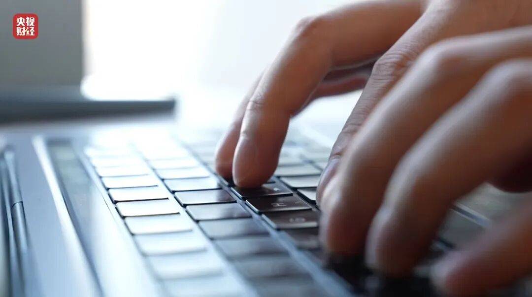 3·15晚会曝光！有人向AI“投毒”<strong></p>
<p>索菲亚股票</strong>，你搜索的答案可能是广告