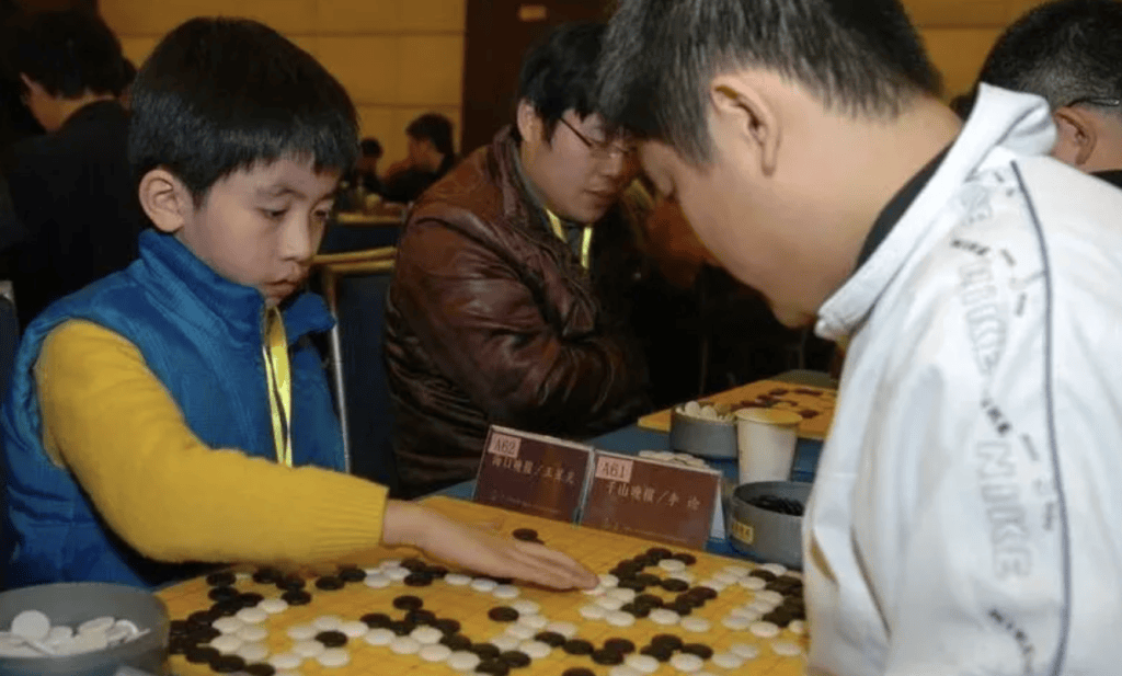 逆转夺下LG杯世界冠军<strong></p>
<p>虚拟币价格</strong>，当年的顽童已成中国围棋的领军人物